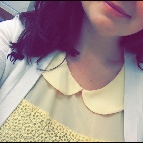 Yellow collared lace blouse - Picture 5 of 5